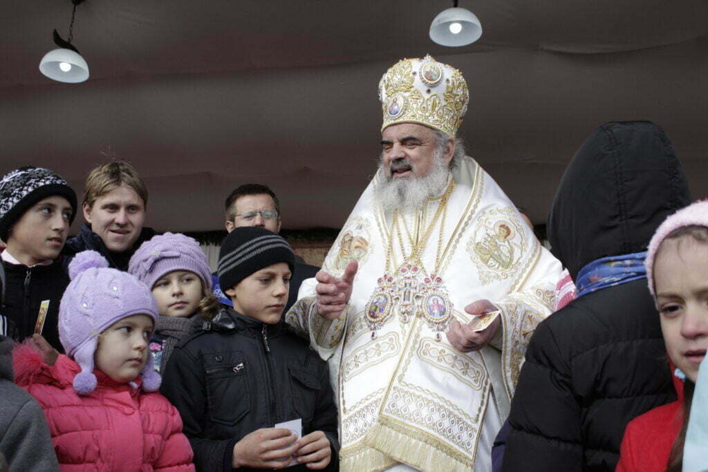 100.000 de lei, de la PF Daniel pentru Aşezămîntul de copii „Sfîntul Ierarh Leontie”