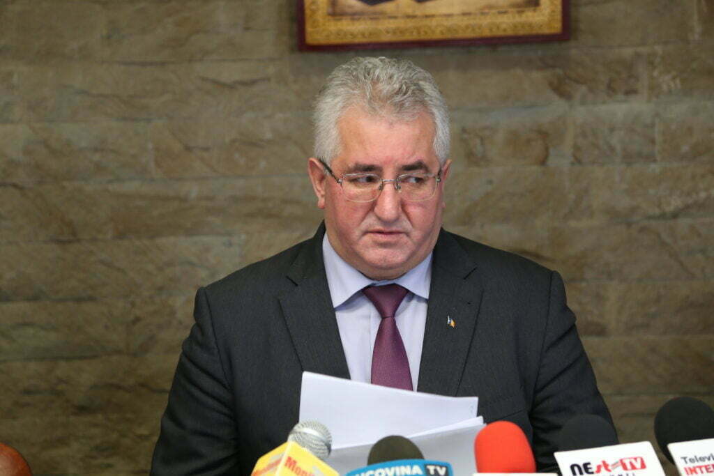 Frătăuţii Noi: Intervenţie de o oră la un incendiu