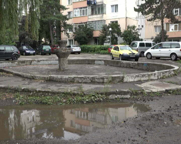 Locul de joacă cel mai tare din parcare