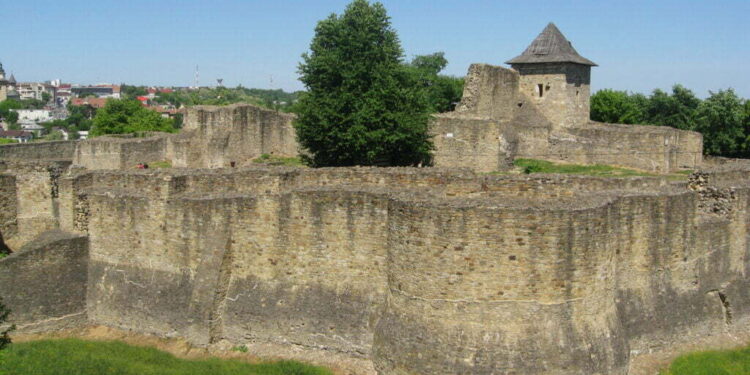 Cetatea, cel mai vizitat obiectiv turistic al CJ