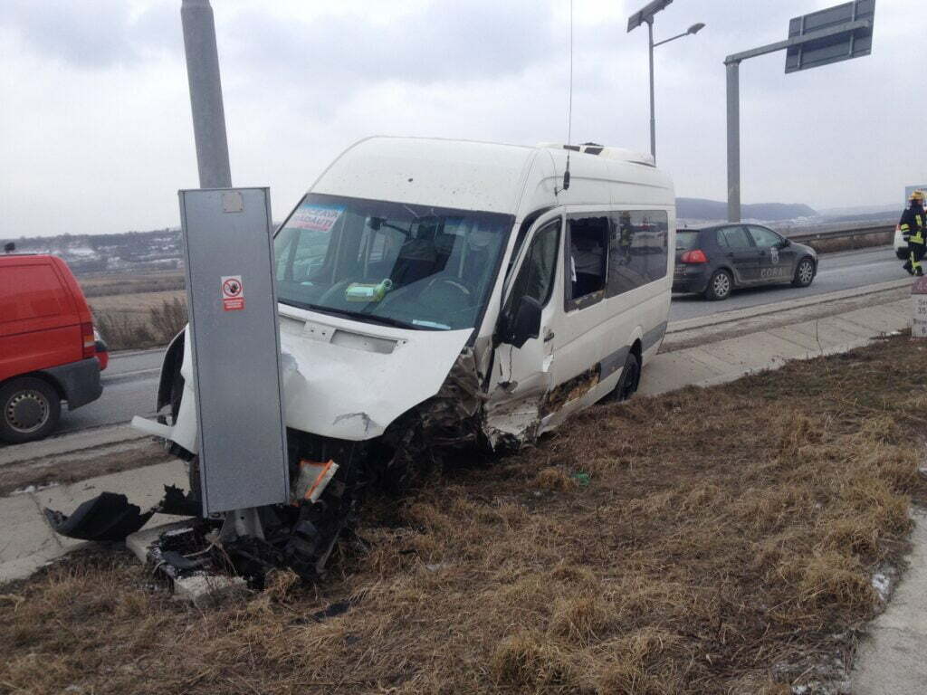 Accident cu 7 răniţi, la Pătrăuţi