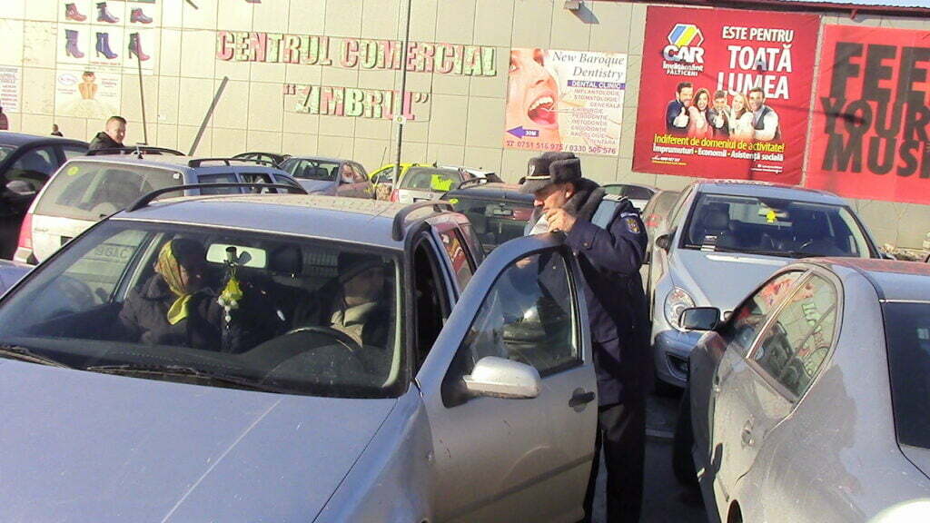 27 de cerşetori, amendaţi