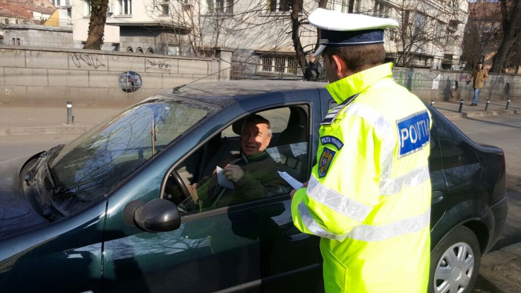 Razie cu 100 de poliţişti