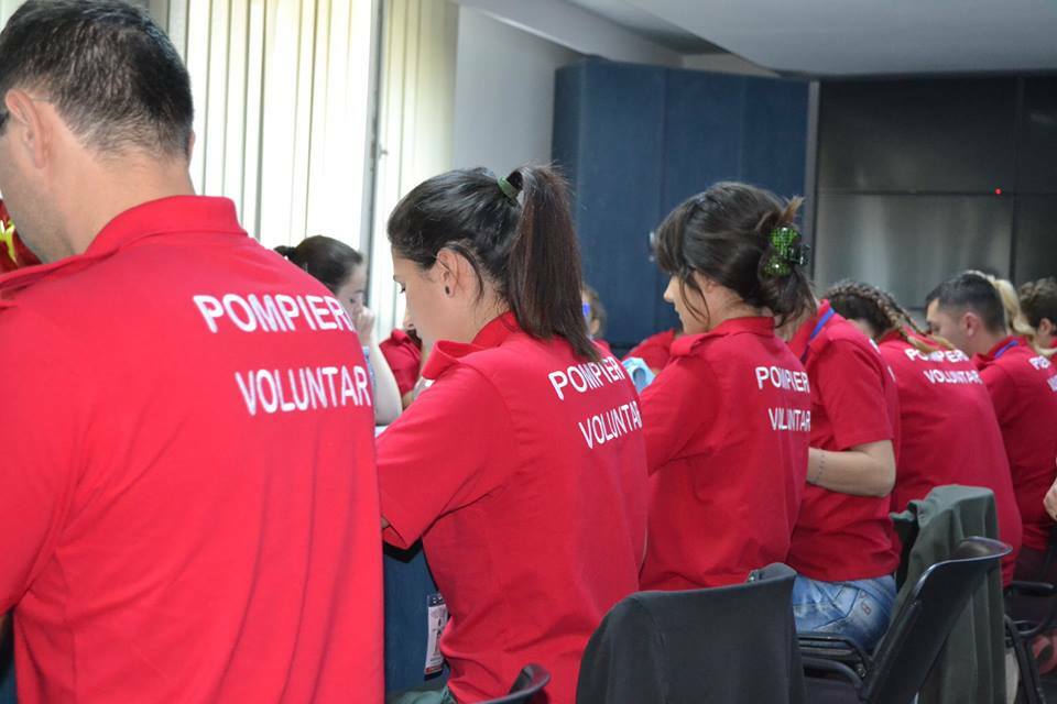 Cursuri pentru voluntarii ISU, în iulie