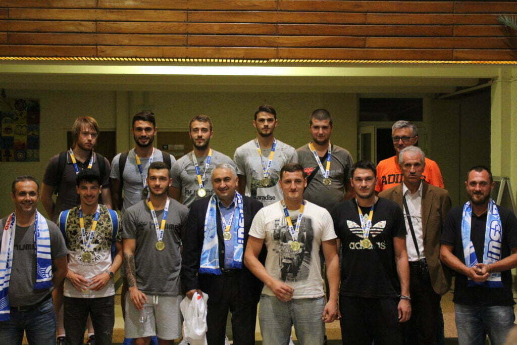 Campionii universitari europeni la handbal, întîmpinaţi de conducerea USV