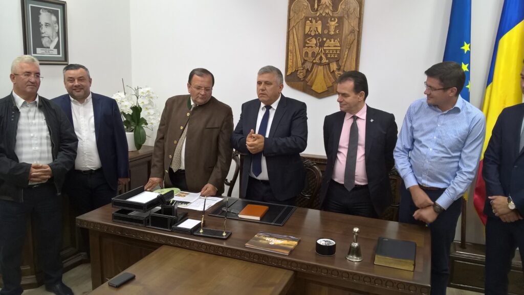 Deputatul Mihalescul, cabinet parlamentar în centrul Rădăuţilor