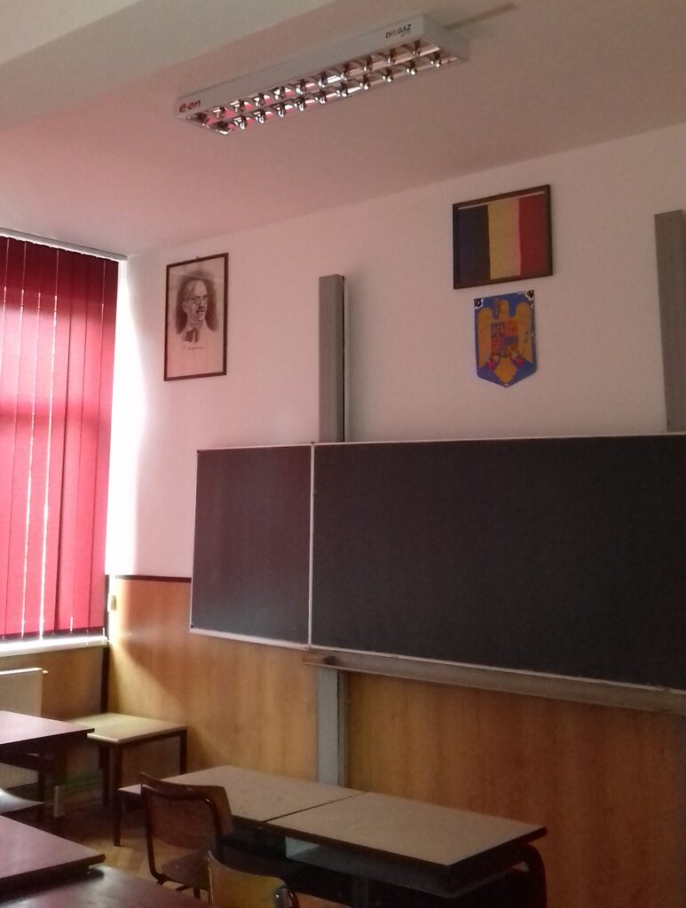 Iluminat nou de la E.On într-o şcoală suceveană