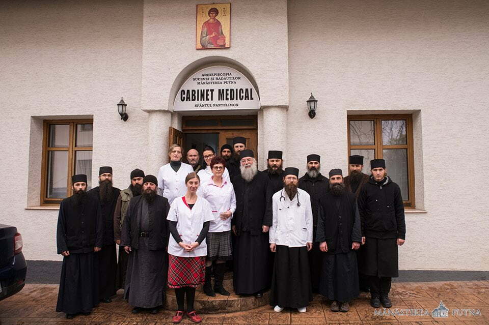 Călugării de la Mănăstirea Putna, donatori de sînge