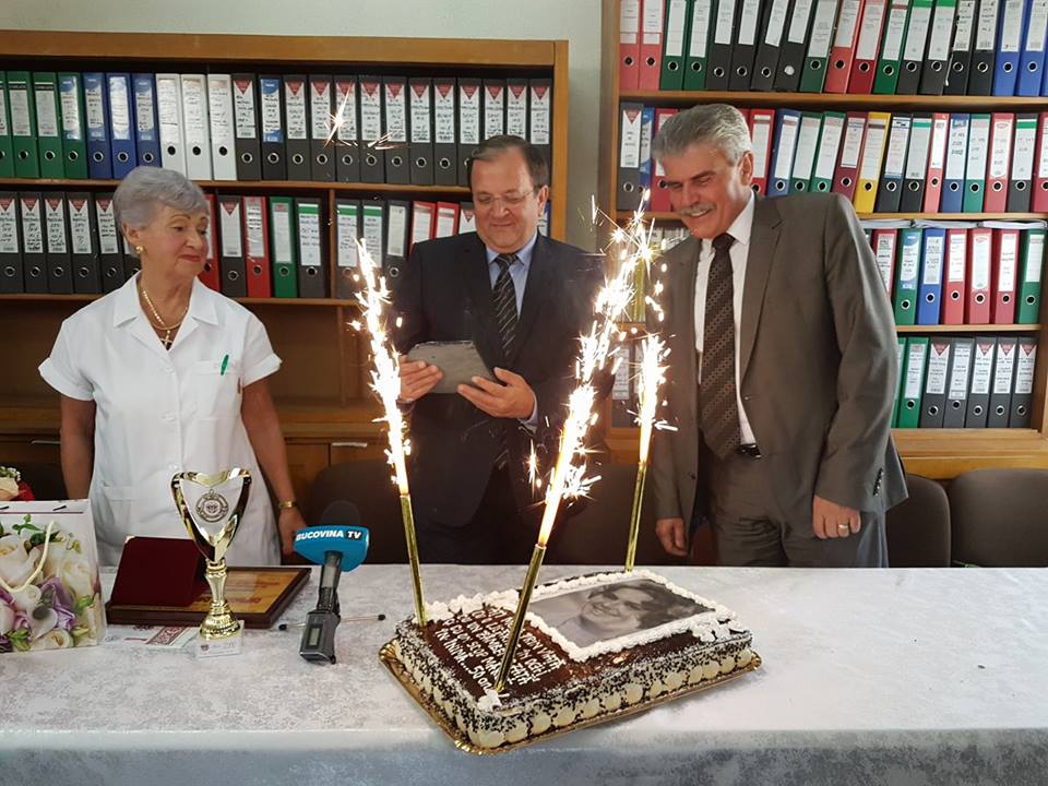Doctoriţa Agneta Pal, sărbătorită la 50 de ani de activitate la Spitalul Cîmpulung