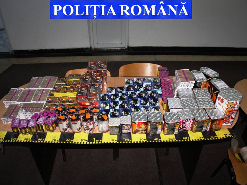 381 de pomi de Crăciun, confiscaţi