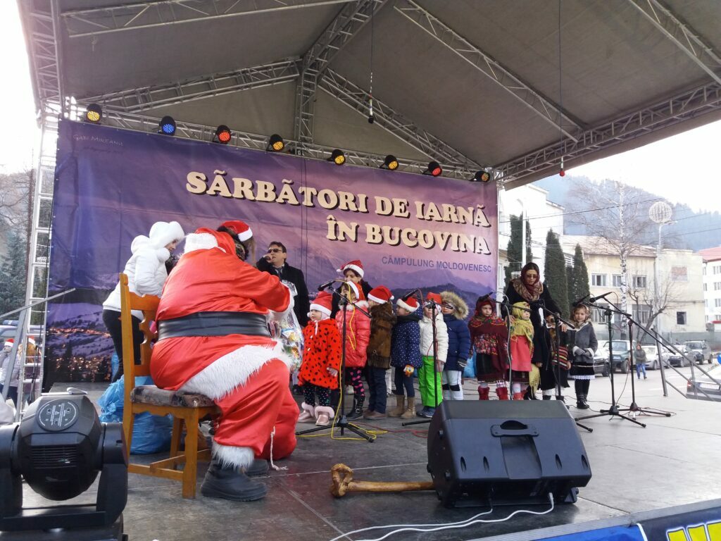 Premii şi cadouri pentru copiii din Cîmpulung