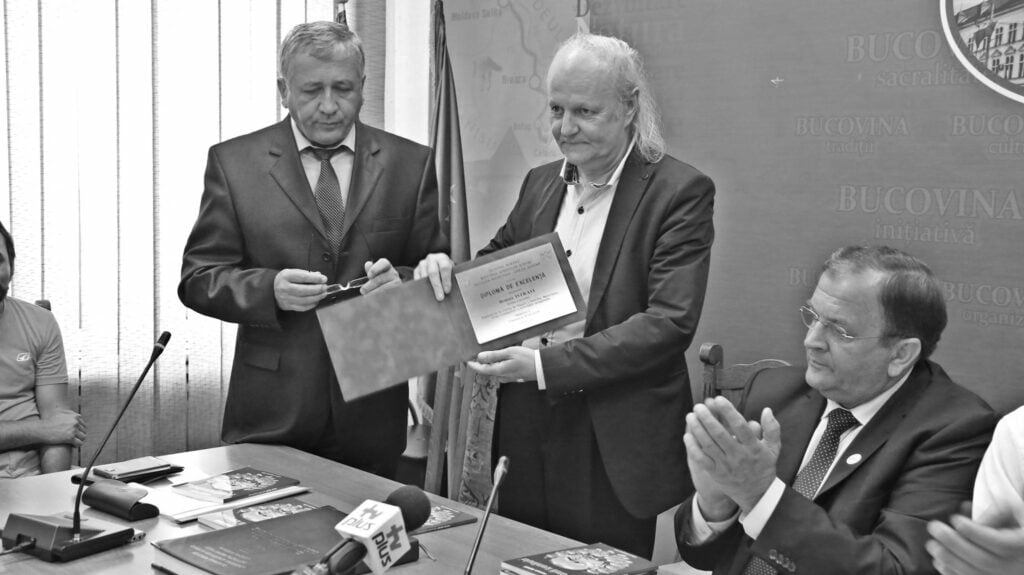 Roman Istrati, condus pe ultimul drum de prieteni şi oficialităţi
