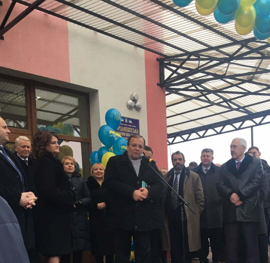 Flutur, la inaugurarea unei şcoli ucrainene cu predare în limba română