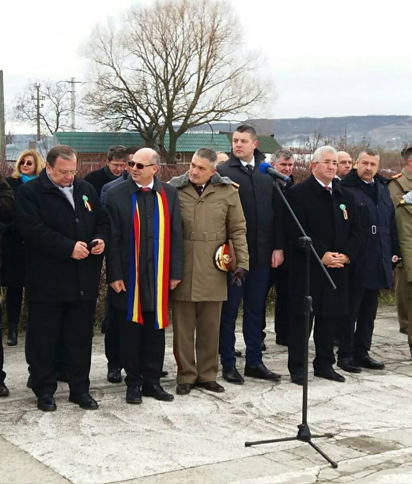 Lungu şi Flutur, depuneri de coroane de flori la „Podul Înalt”