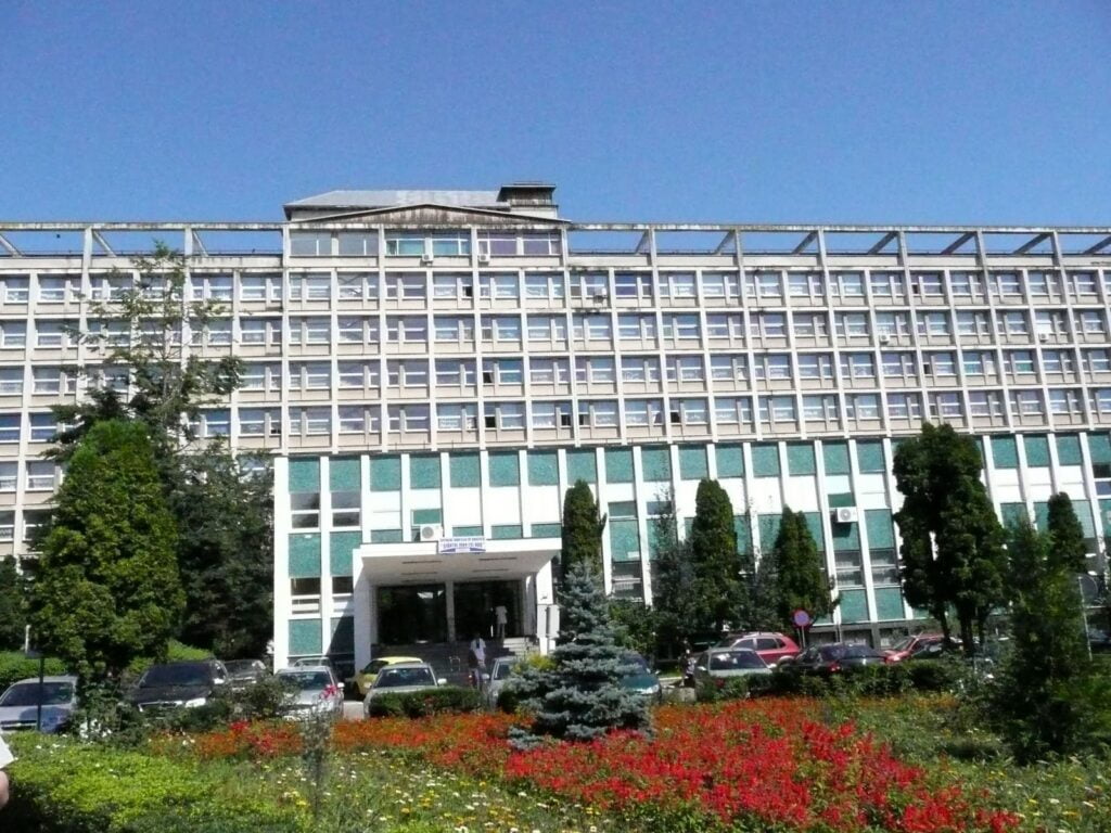 Spitalul Judeţean, înaintea actului medical