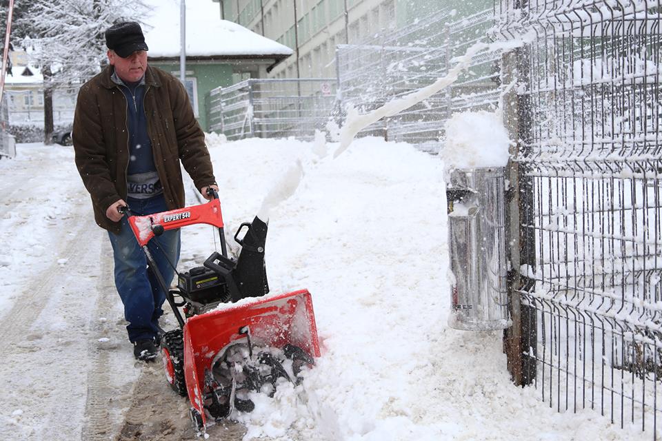 Codul portocaliu de ger, prelungit