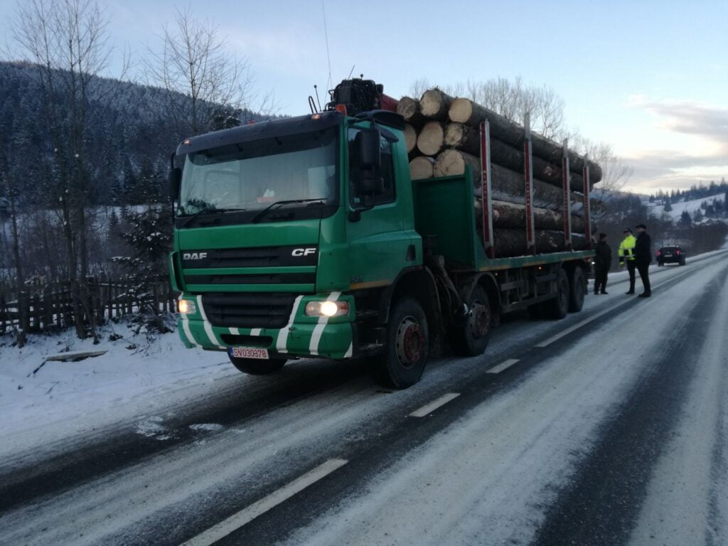 Firmă de prelucrare a lemnului, amendată cu 6.000 de lei