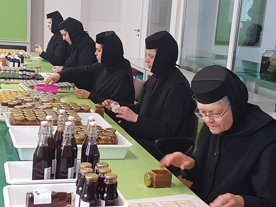 „Şcoala altfel” în vizită la Mănăstirea Dragomirna