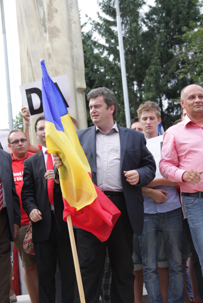 Întîlnirea deputatului Nechifor cu Patriotismul