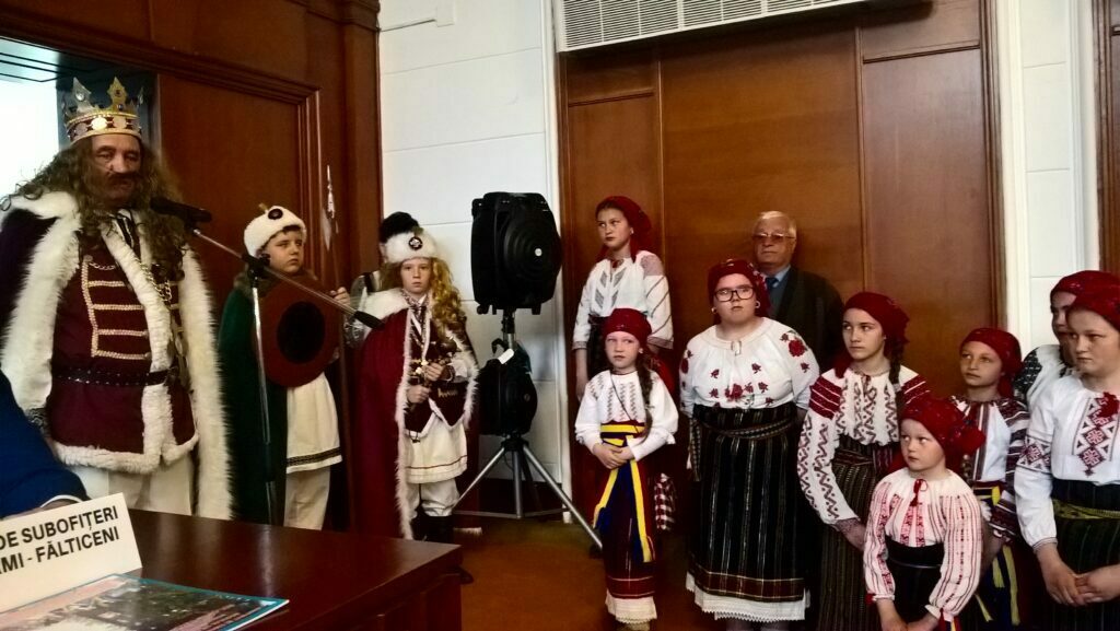 Fundaţia „Ştefan cel Mare”, fragment din „Apus de soare” la Palatul Administrativ