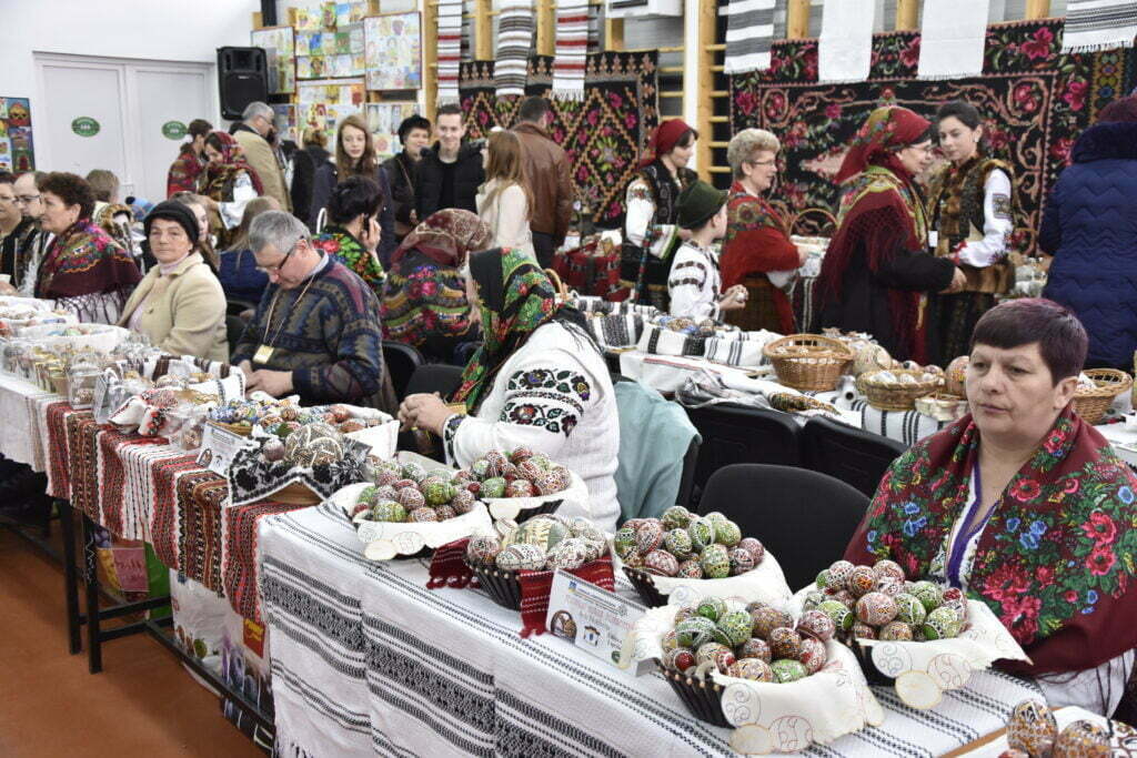 2.000 de ouă încondeiate, la festivalul de profil de la Moldoviţa