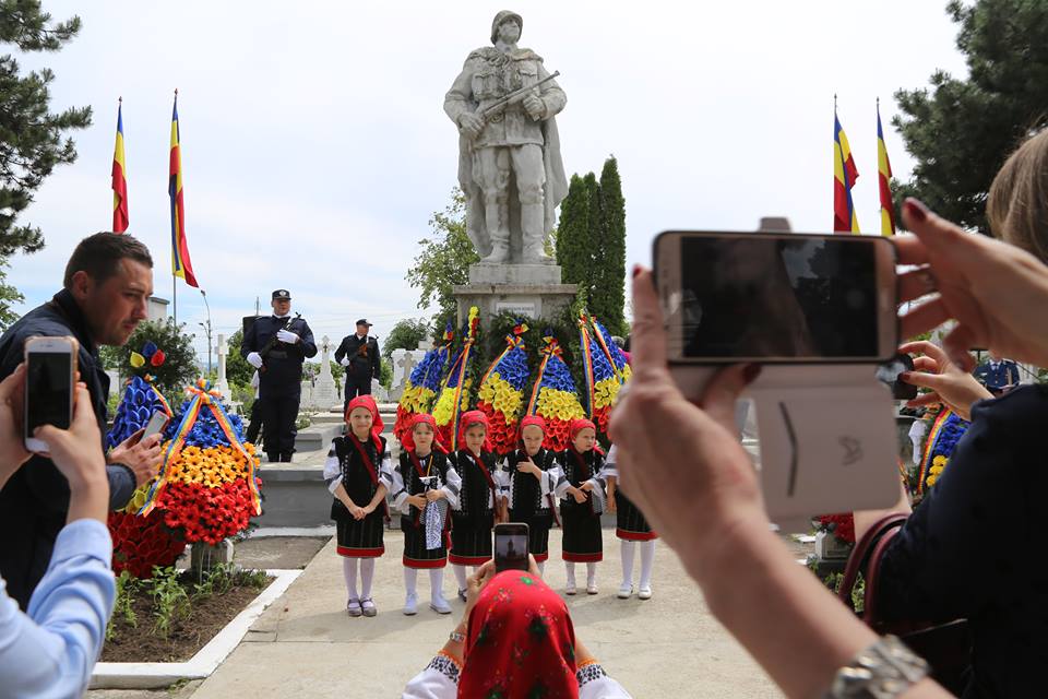 Ziua Eroilor, la Cimitirul Pacea