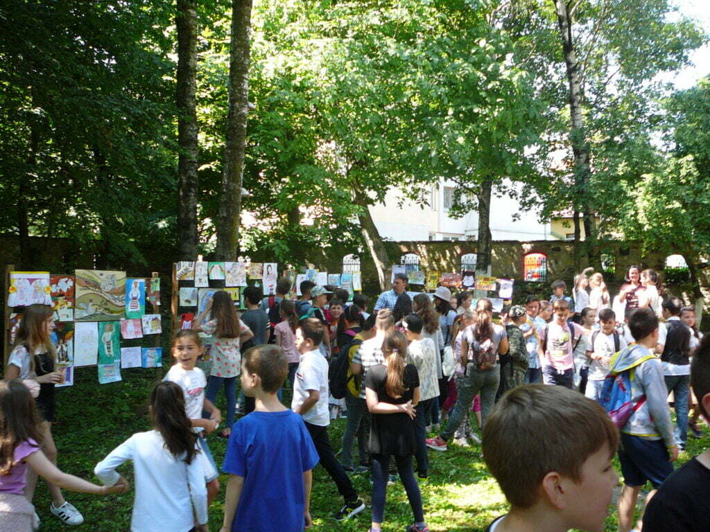 Expoziţie de desene, la Hanul Domnesc