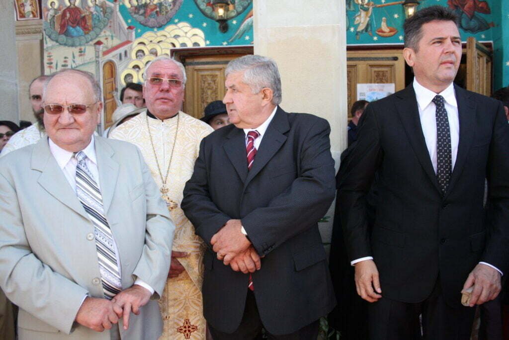 După 14 ani, la podul lui Cozmîncă