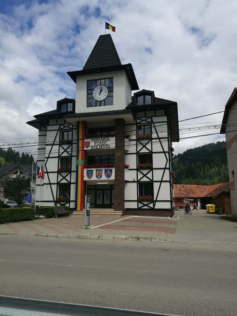 Fundu Moldovei, staţiune turistică de interes local