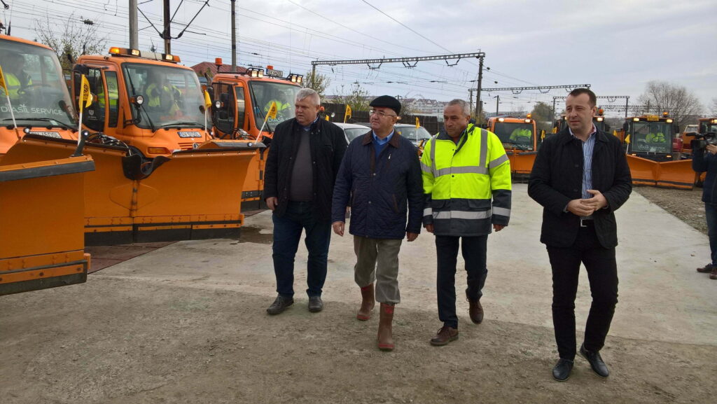 Viceprimarul Harşovschi reaminteşte asociaţiilor de proprietari că trebuie să dea jos ţurţurii