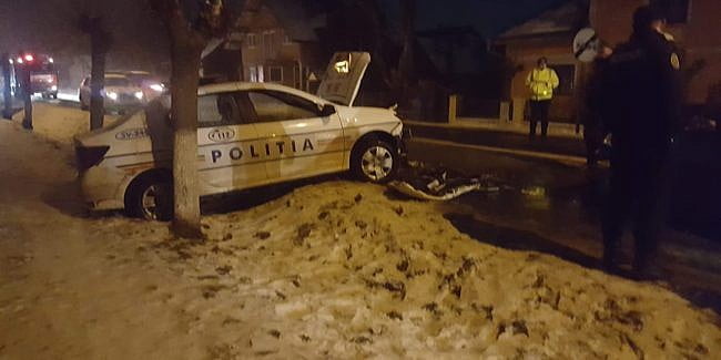 Poliţist aflat în misiune, accidentat