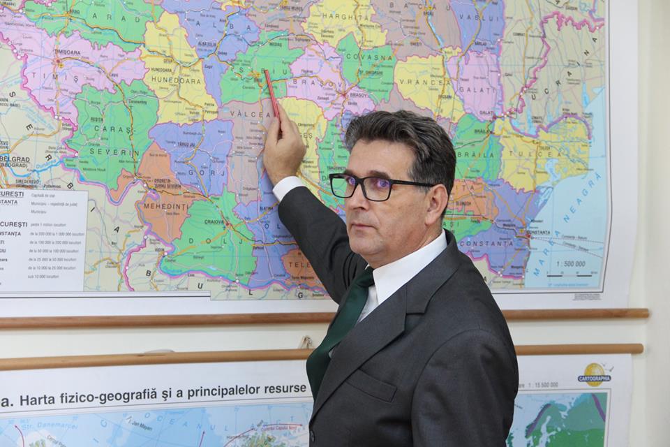 Profesor de la Colegiul Militar, decorat de preşedintele României