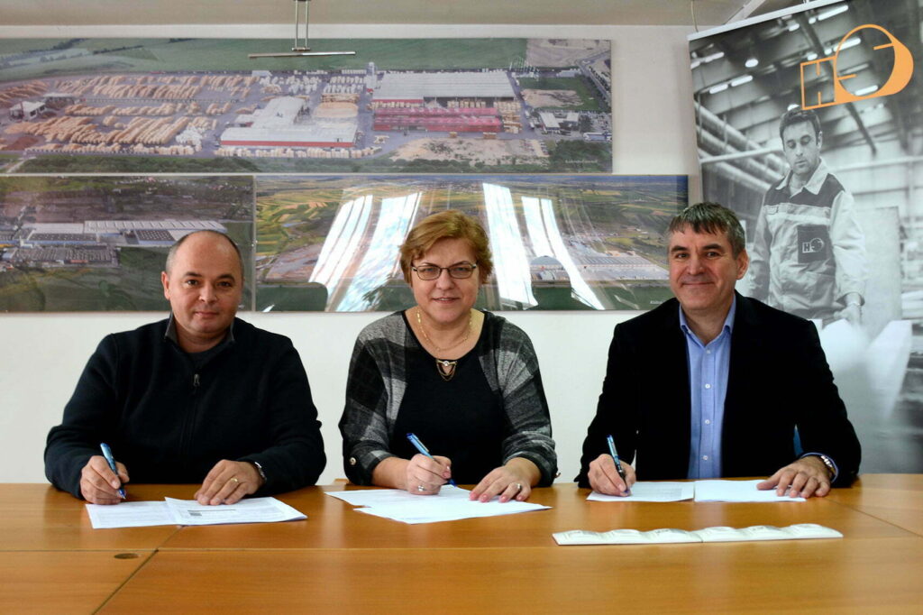 Comunicat: Holzindustrie Schweighofer sprijină învățământul dual la Siret