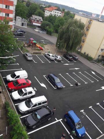 Parcări şi trotuare în zona ANL Metro