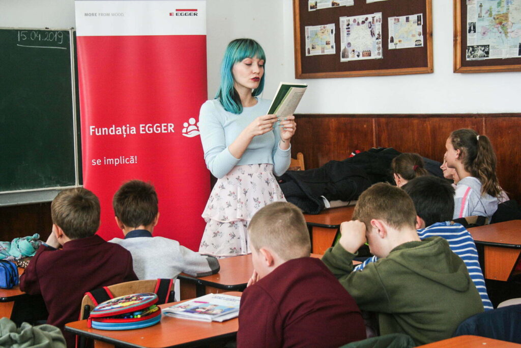 5.000 de cărţi donate în 36 de şcoli