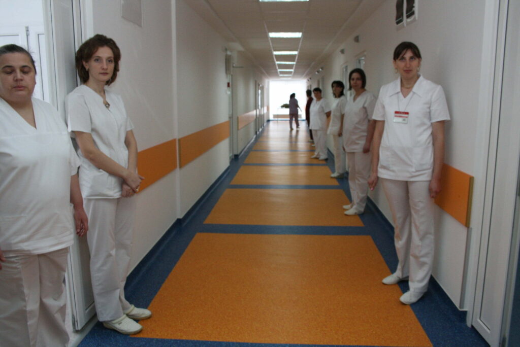 Distincţia care obligă