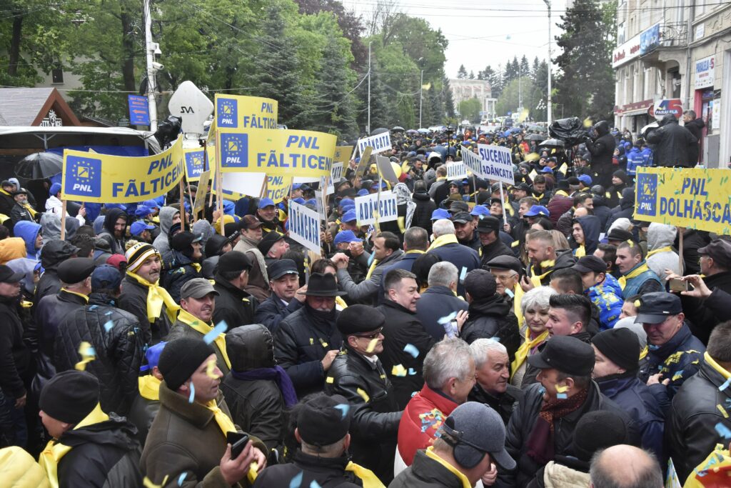 USR suflă periculos în ceafa PNL Suceava