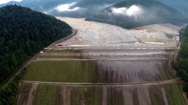 Probleme la iazul de decantare de la Tărnicioara, din cauza ploilor