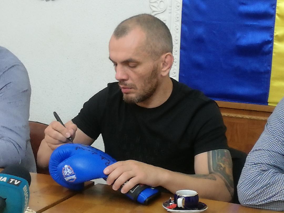 „Pitbull” Atodiresei lupta cu un italian în ultimul său meci