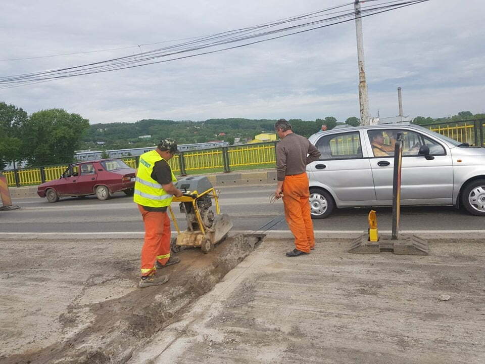 Podul de peste rîul Suceava, redeschis pe toate cele patru benzi