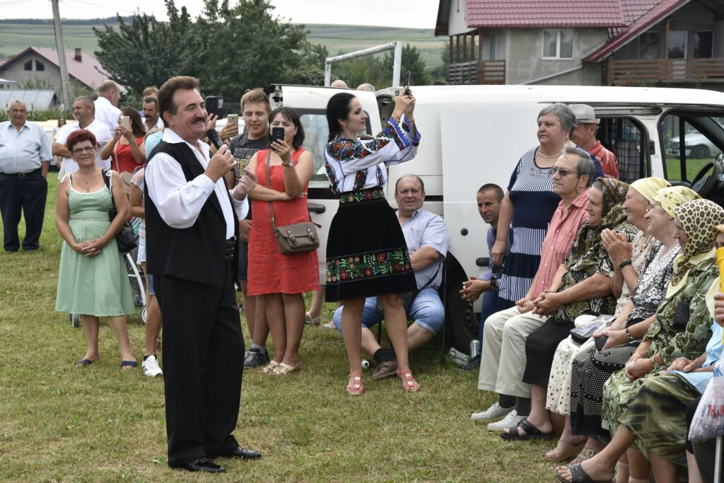 Spectacol folcloric, de hramul satului Sfîntu Ilie