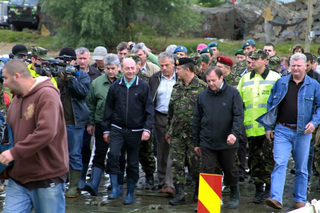 Podul dintre Zamostea şi Talpa, abandonat. Din nou