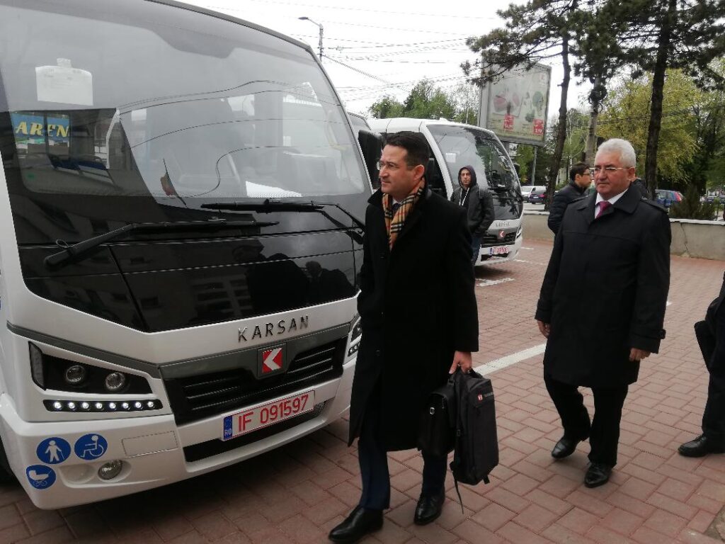 Licitaţii pentru autobuze electrice şi autobaze