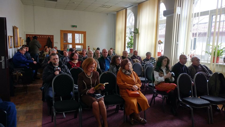 Se poate şi dezinteresat