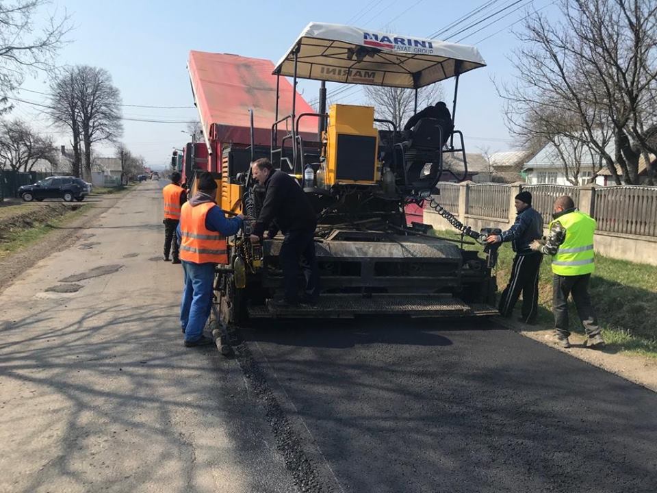 Drumul Rădăuţi – Vicovu de Sus, lărgit şi cu trei straturi de asfalt