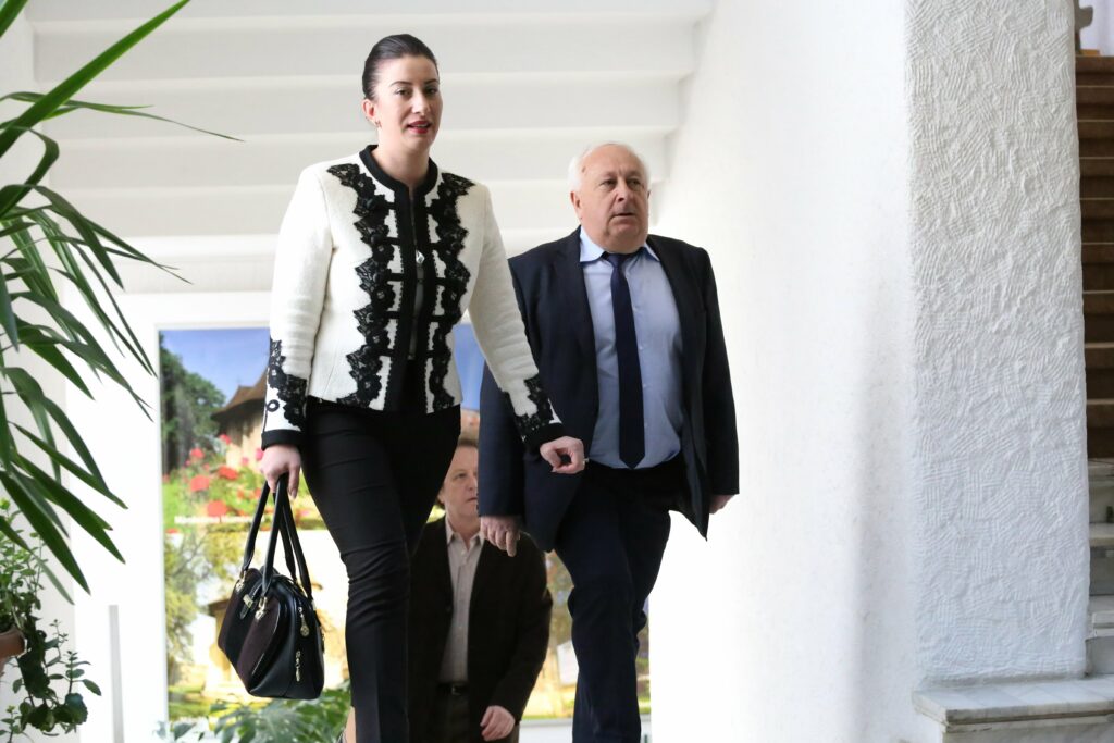 Şi Oana Pintilei a fost demisă din Guvern