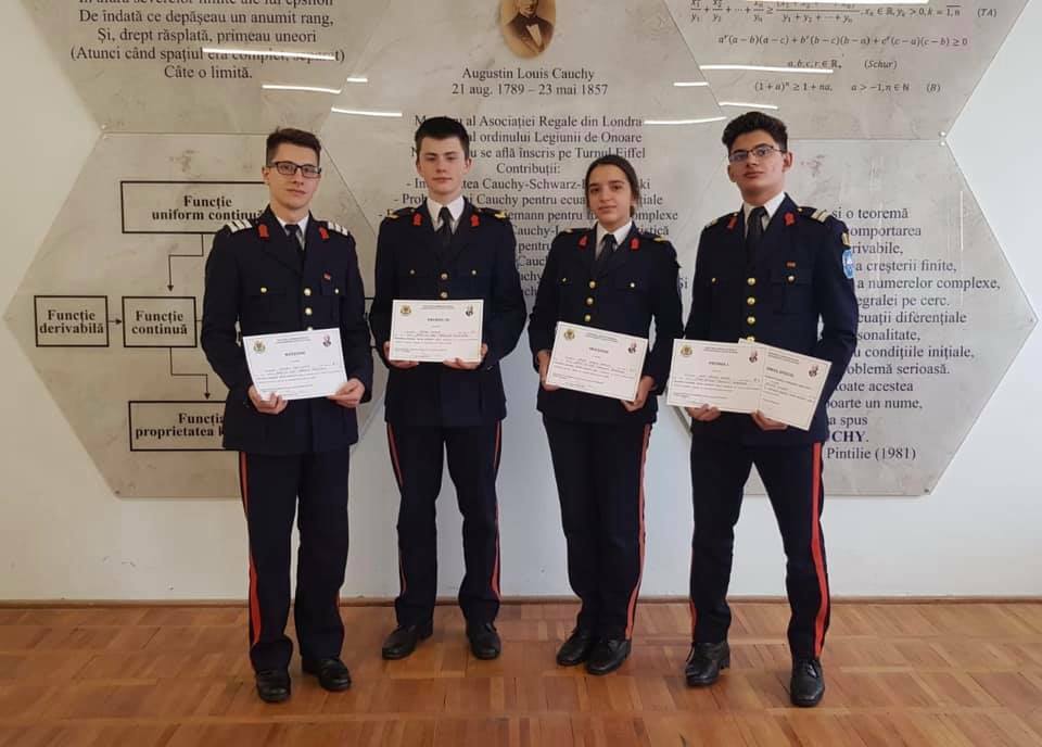 Patru elevi de la Militar, premii la un concurs de matematică-fizică