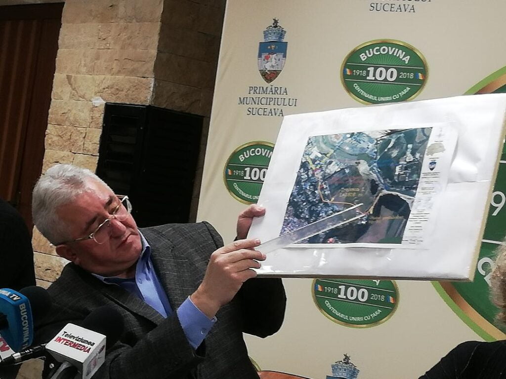 Trei firme pentru construirea drumului pînă la noul pod