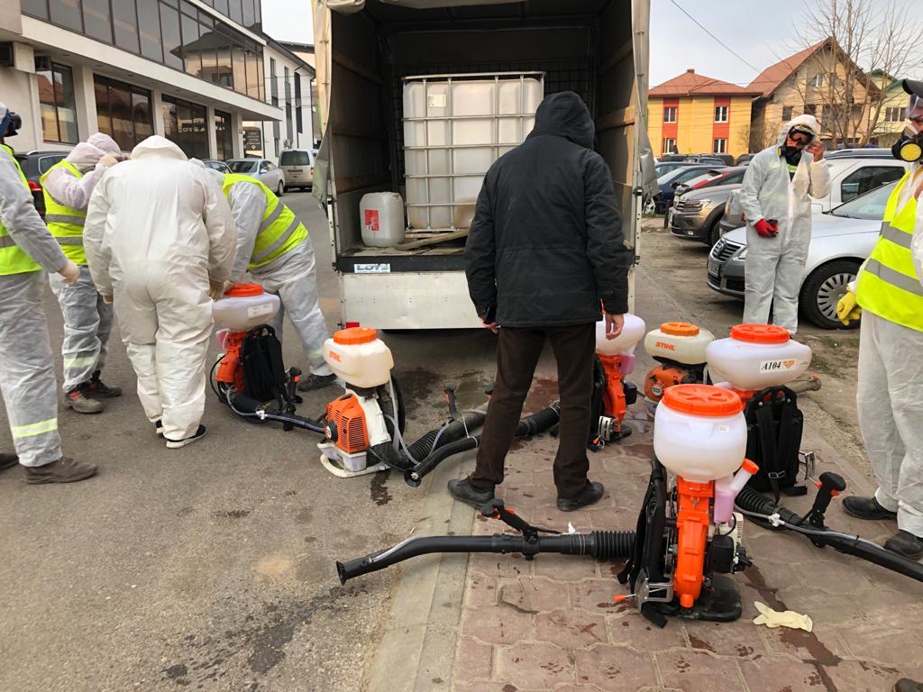 Şi oamenilor de la salubrizare trebuie să le mulţumim