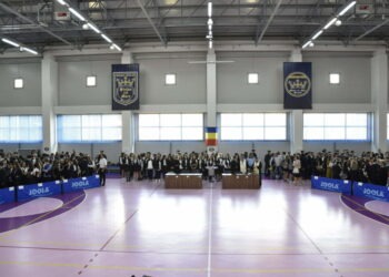 5.000 de lei, pentru elevii de 10